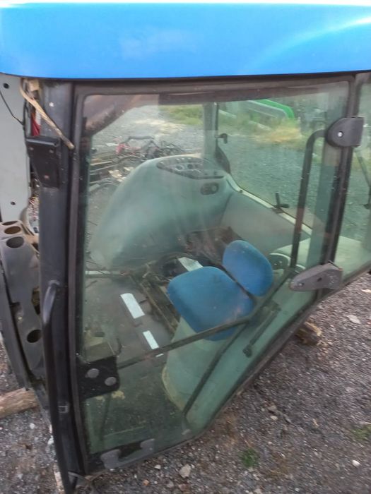 CzęśCI kabiny NEW HOLLAND 8020,8030,8040,8050,TG230.285,CASE MX230,270 drzwi,dach,plastiki,tapicerka,fotel pasażera,instalacja,