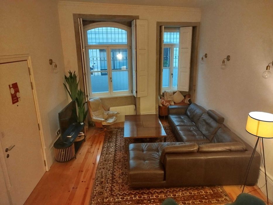 Beautiful renovated studio apartment in historic building in Bonfim - best neighbourhood in Porto!