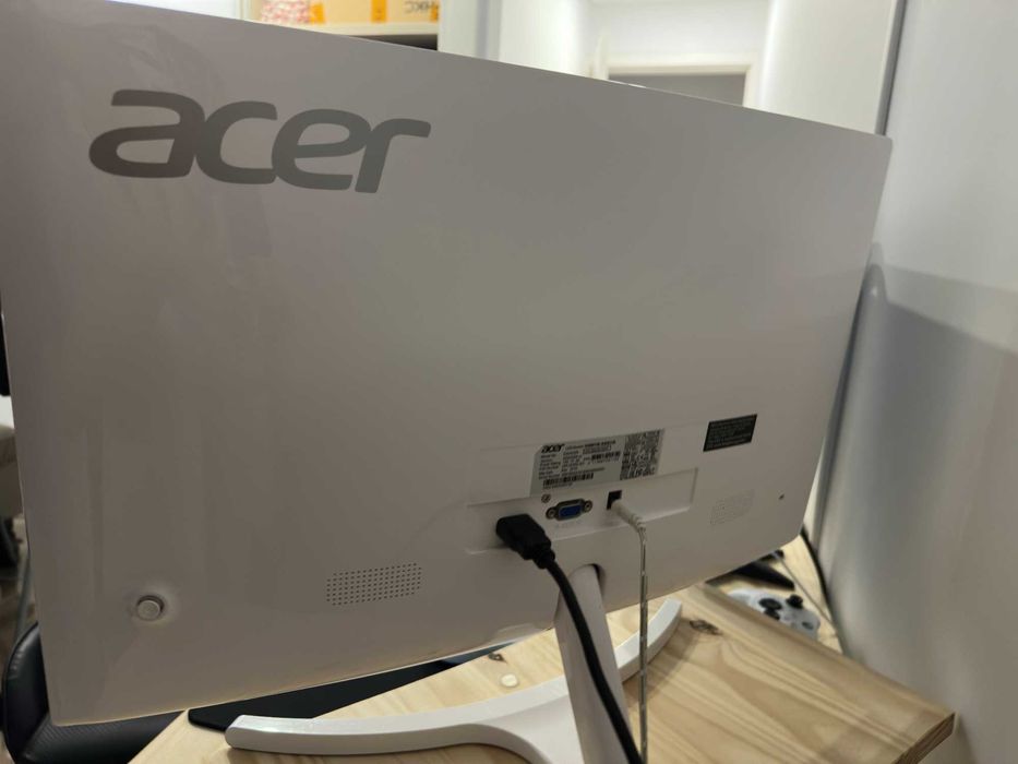 Acer ED242QR 23.6" LED FullHD FreeSync - Curvo - Branco