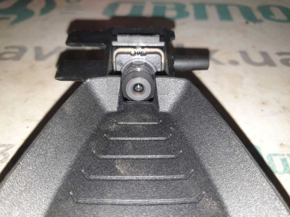 Камера переднього огляду перед BMW i3 66519251426
