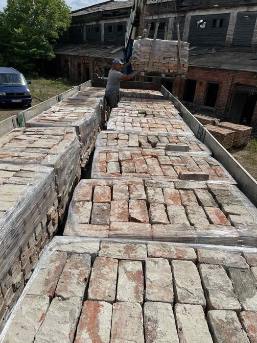 Цегла червона  старовинна кирпич красный вогнетривка цегла