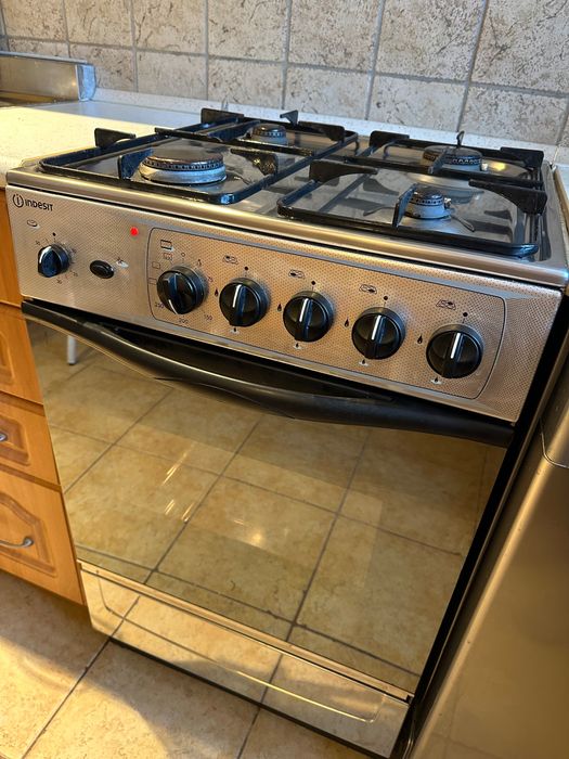 Kuchenka gazowa Indesit | 100% Sprawna | Bardzo dobry stan
