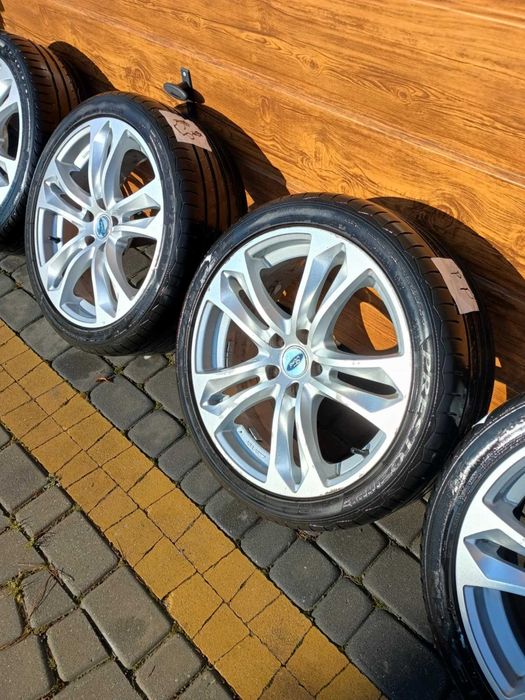 Alufelgi 18 Ford Focus używane rozstaw 5 x 108 z Oponami Letnimi