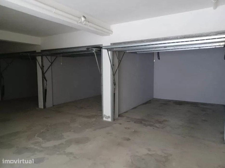 FÁTIMA, garagem para carro/mota em Fátima
