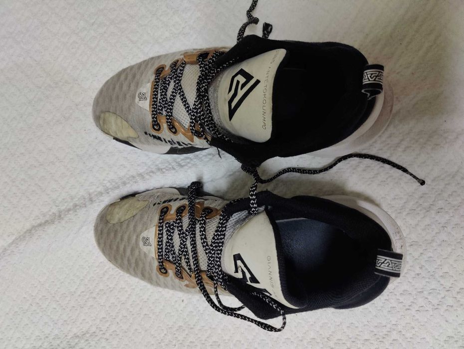 Sapatilhas Nike tam. 43 em muito bom estado.
