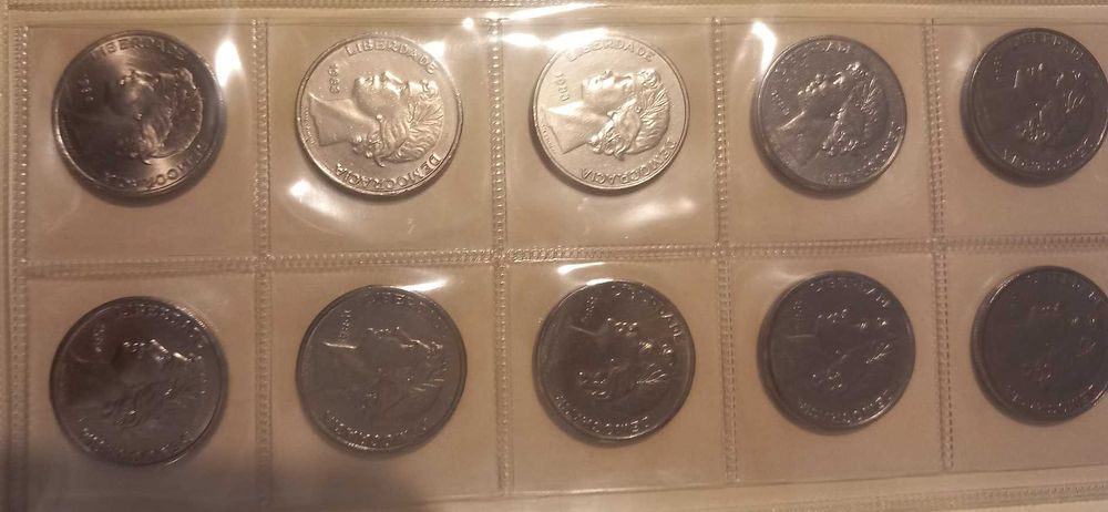 Lote 80 moedas de 25 escudos 1978 a 1986