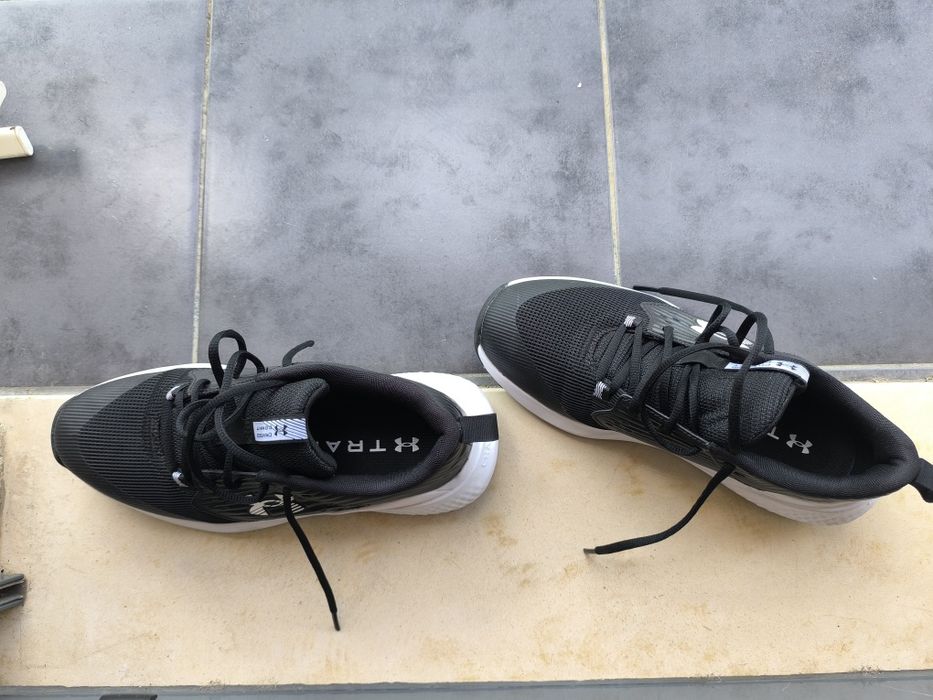 Tenis Under Amour