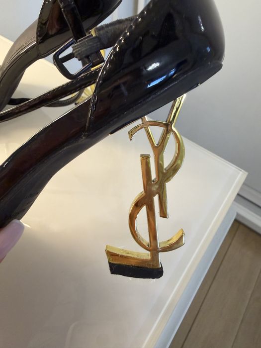 Szpilki czarne YSL złote viral hit