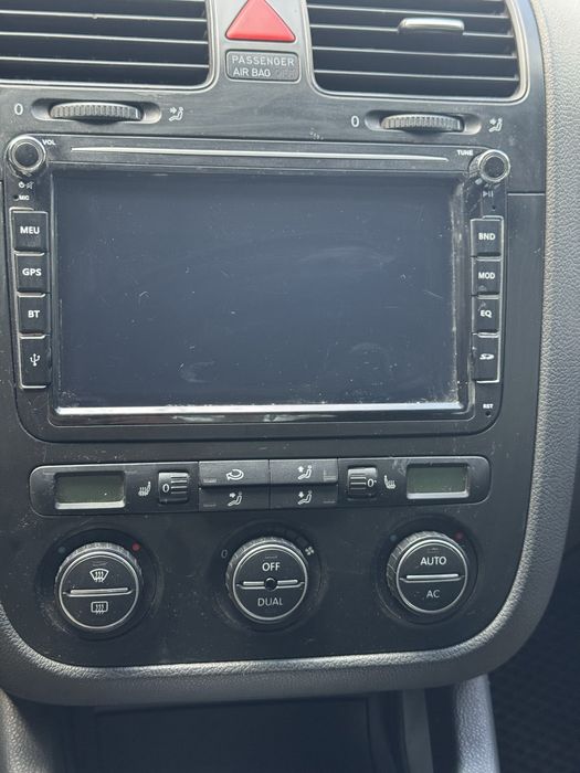 Продам Volkswagen Jetta Mk5 (2007) — 1.9 TDI