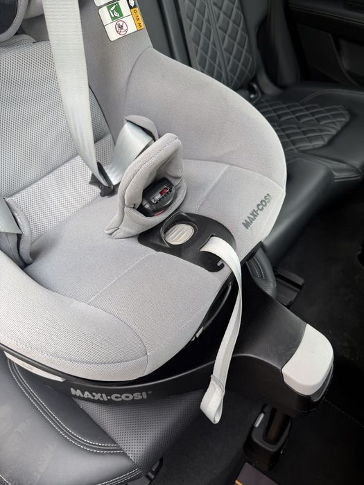 Maxi Cosi Pearl 360 автокрісло+база