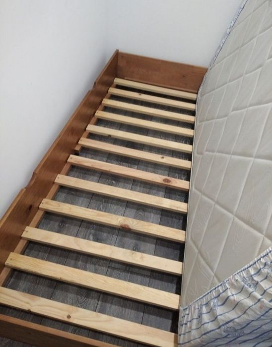 Cama dupla (sem colchões)