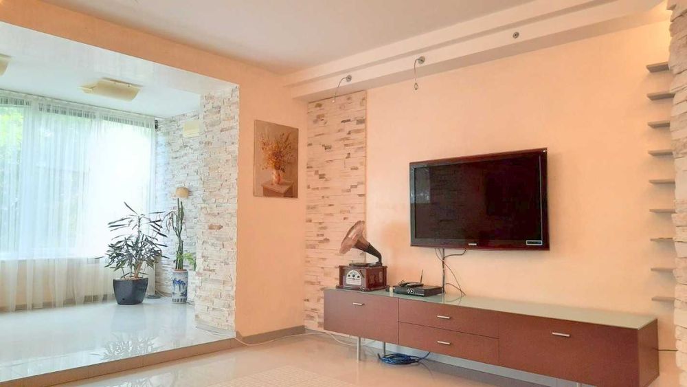 2 этаж, газовая плита! Дунаева, отличный вариант для семьи с детками!