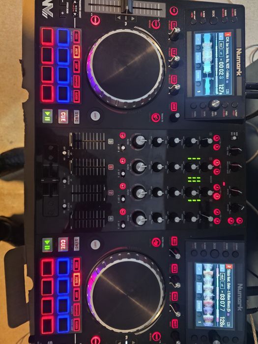 Kontroler DJ Numark NV2 + torba.
