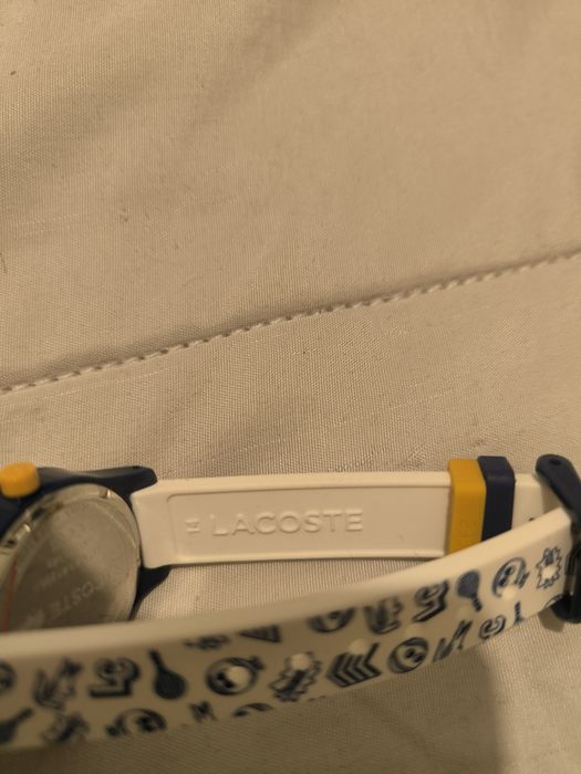 Relógio Lacoste com movimento de quartzo para crianças