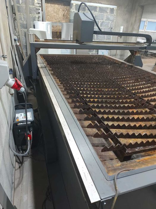 Ploter plazmowy CNC 1530 mm x 3030 mm źródło plazmy Hypertherm 65 SYNC