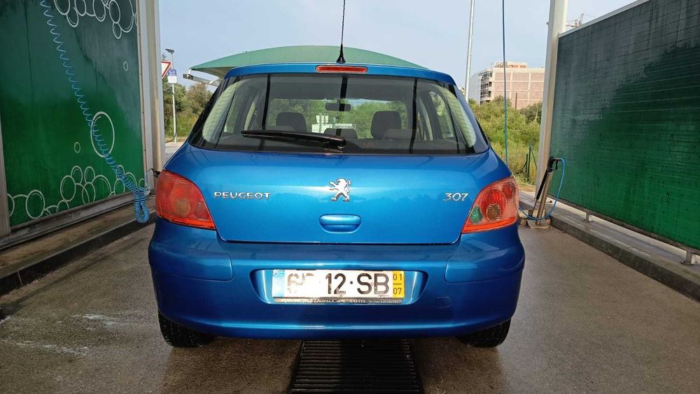Automóvel Peugeot 307 — photo 2