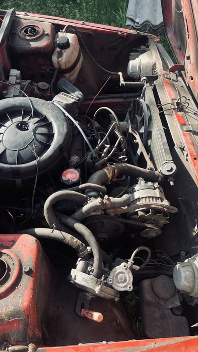 рено 9 -11-19 гарний стан інші запчатини