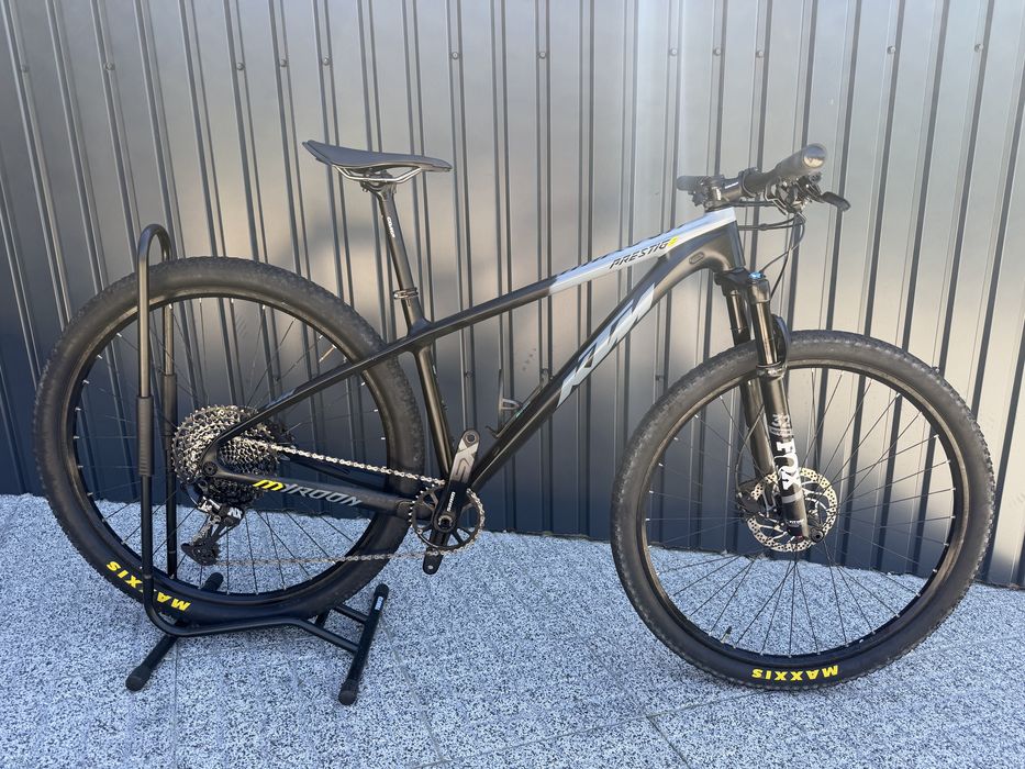 Ktm myroon prestige tamanho S carbono
