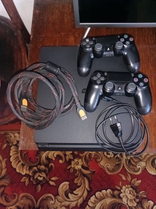 Сони плейстейшен 4