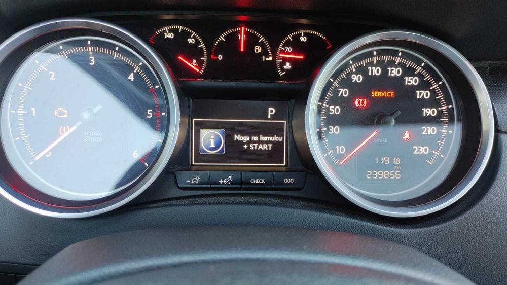 Peugeot 508 sedan