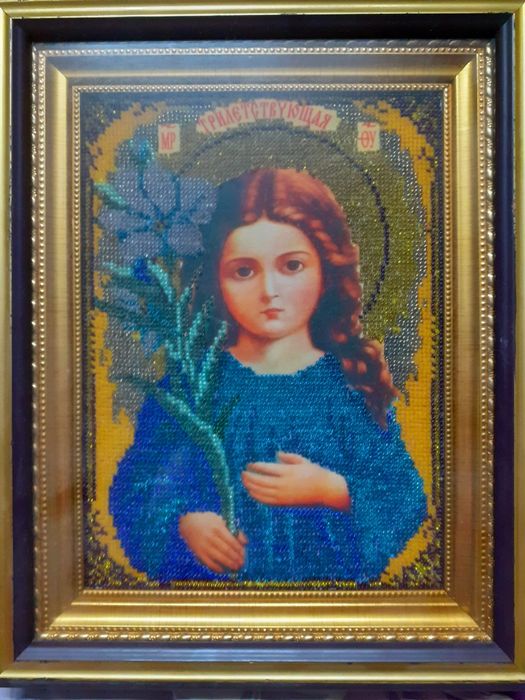 Икона вышитая чешским бисером. ТРИЛЕТСТВУЮЩАЯ