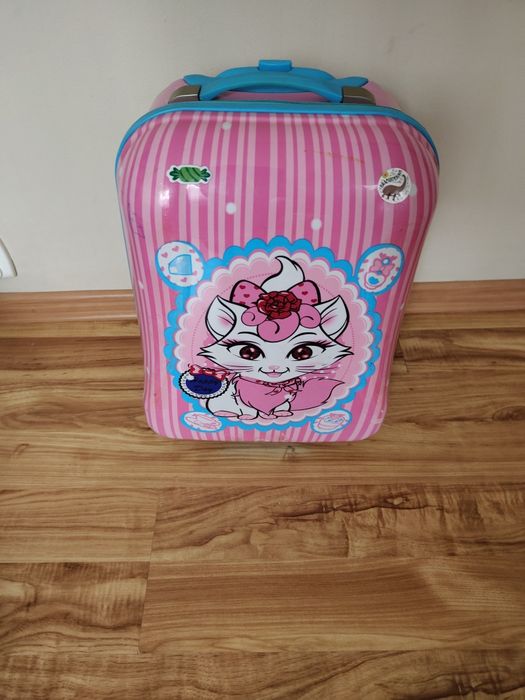 Walizka podróżna dziecięca