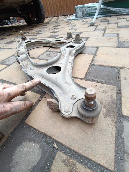 Рычаг Опель Омега А Передний Хорошая Шаровая Сайленблок Комплект