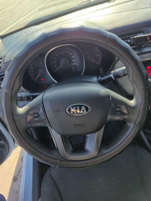 Продам кіа ріо 2013р