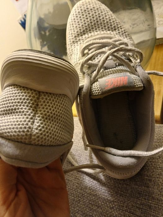 Ténis Nike cinza e rosa tamanho 36