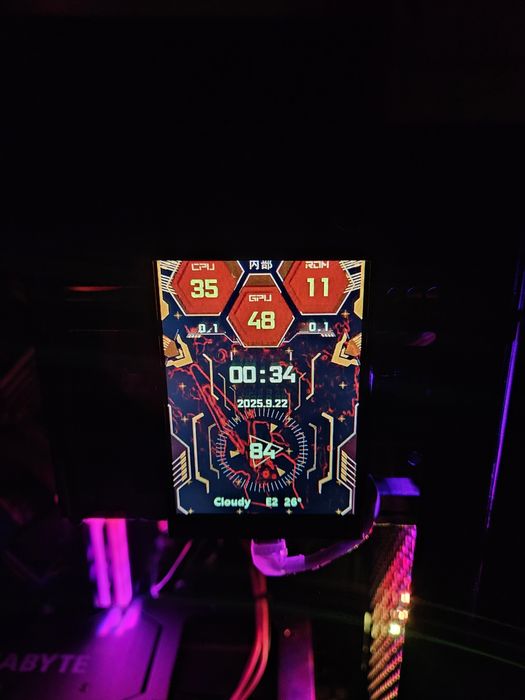 PC Gaming RGB z wyświetlaczem | RTX Ti, i5, 32GB RAM