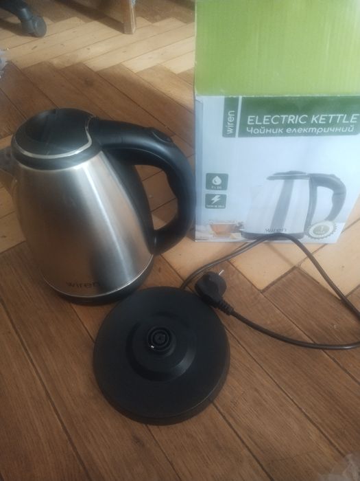 Чайник електричний