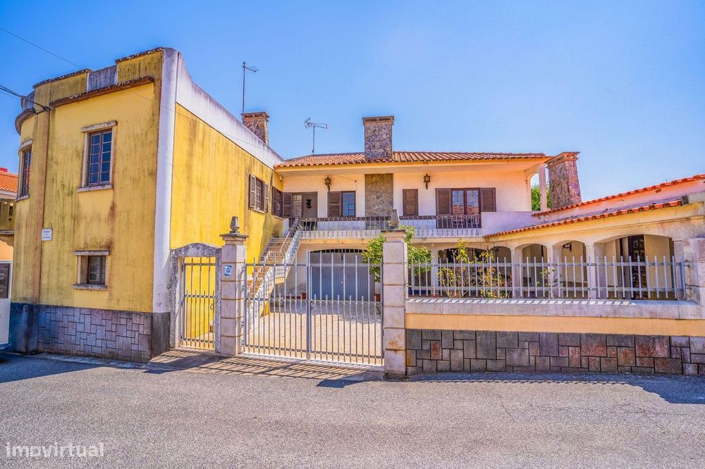 Moradia no Centro das Gaeiras. Uma casa única.