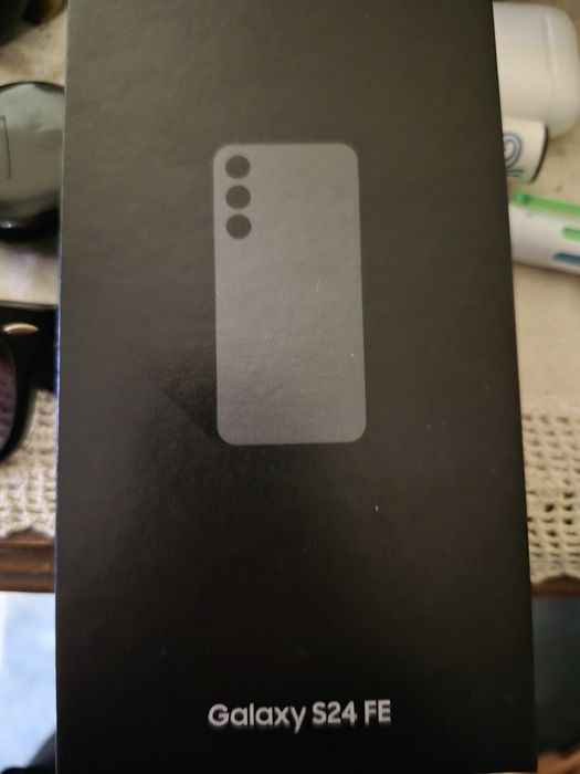 Samsung S24 FE como novo