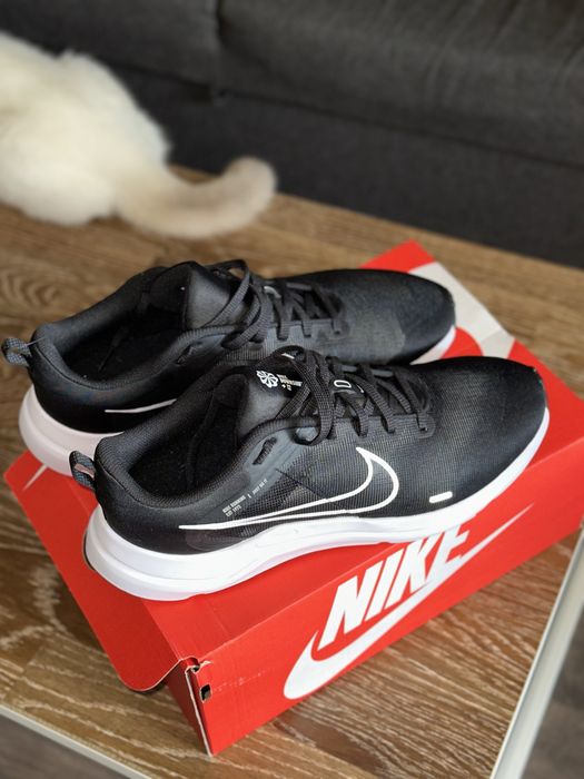 кросівки Nike абсолютно нові