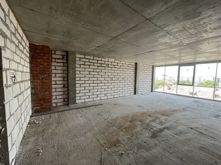 Продам комерційне приміщення під офіс в новому БЦ “Бізнес-Сіті”