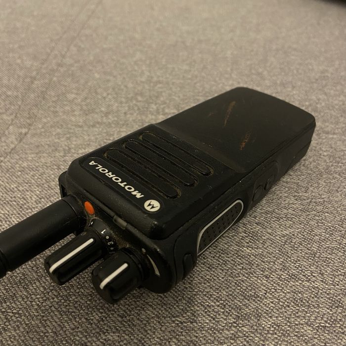 Motorola DP4400e UHF Radiotelefon