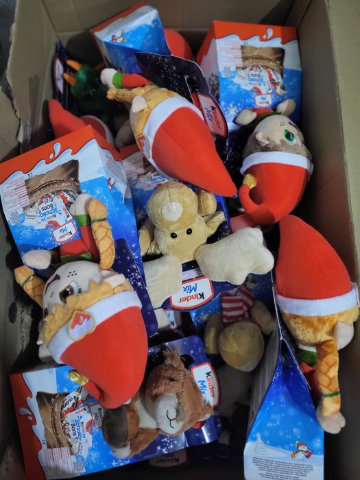 Прдарунковий набір Кіндер з іграшкою