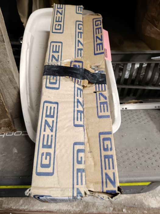 Samozamykacz do drzw