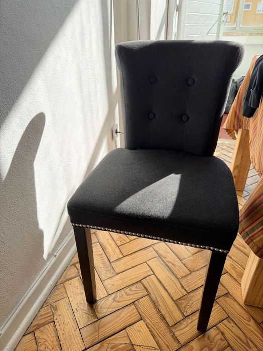 Lote de 8 cadeiras em tecido acolchoadas – Bom estado