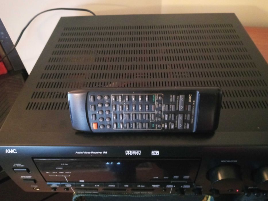 Amplificador AMC R9
