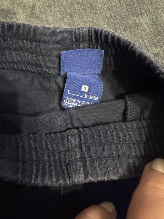 Chłopięce krótkie spodenki 98