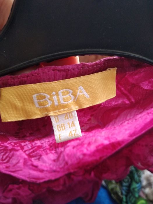 Sprzedam bluzkę z długimi rękawem