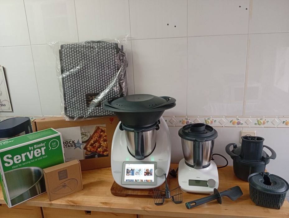 Bimby Tm6 completa + Bimby friend + todos os acessórios incluídos