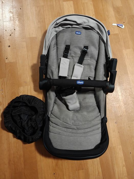 Продам дитячу коляску Chicco