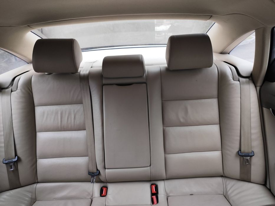 Audi a6c6 Об'єм двигуна: 2.4