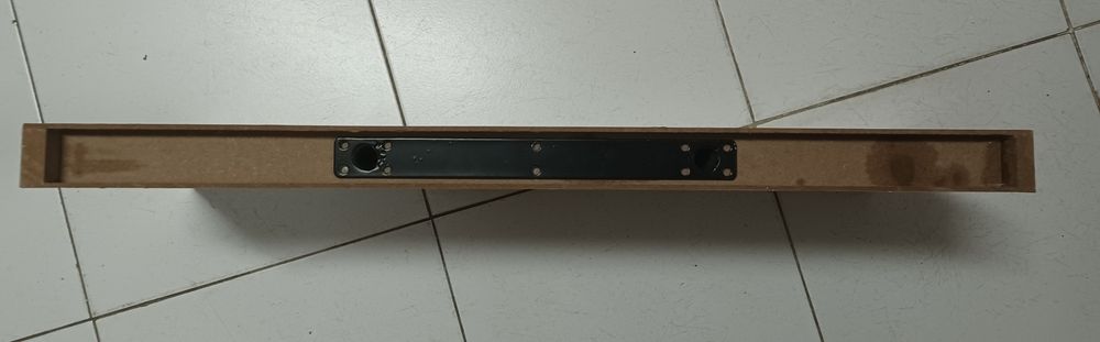 2 Prateleiras IKEA wengue e uma branca