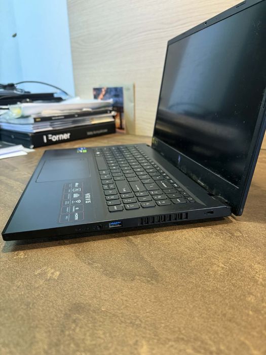 Laptop acer nitro V15