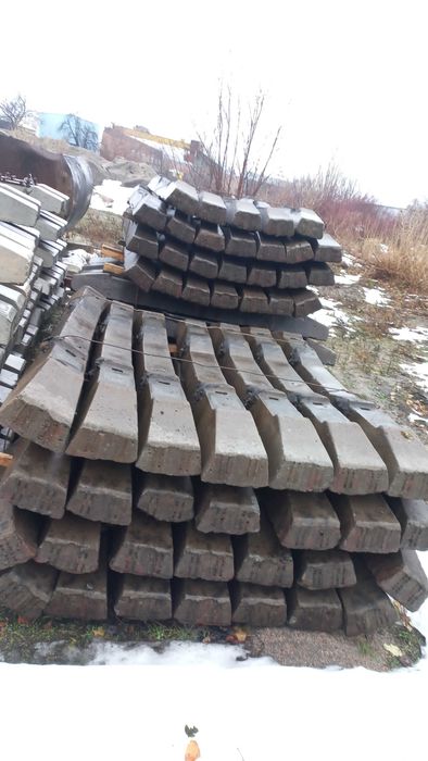 Продам шпали Ш1 Ж/Б, залізобетонні б/в, під жд рельс/рейку.+кріплення