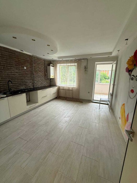 Продам квартиру 80 м2 з євроремонтом в центрі Бородянки