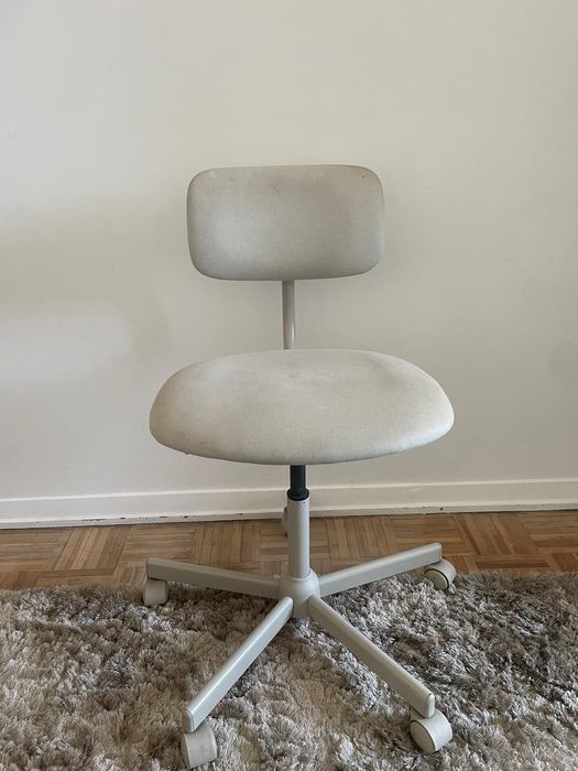 Cadeira giratória BLECKBERGET  IKEA (bege)